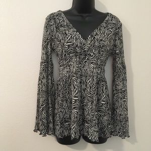 BCBG MAXAZRIA Black and White Top